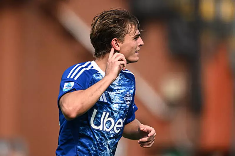 تقارير: إنتر يقدم عرضا ضخمًا لضم نيكو باز